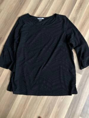 71bd7d3a-8af4-453c-bbe9-957ce974fd16-84151-00002202f06685ba_file Chandail classique noir