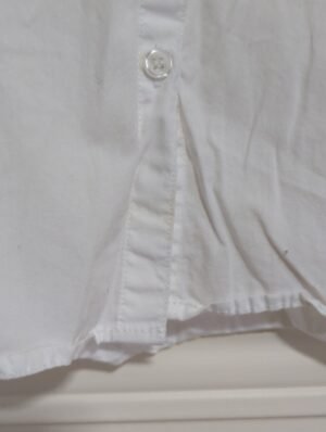 JPEG_20240827_113832_6330911468589361732-scaled.jpg chemise 🦄 Small,mais semble gr 9