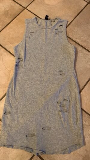 Robe grise large semble 12-14 ans