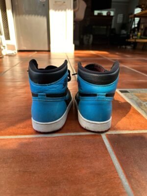 img_9473 Nike Jordan 11 ou 43
6 mois d’usure. Valeur 400$