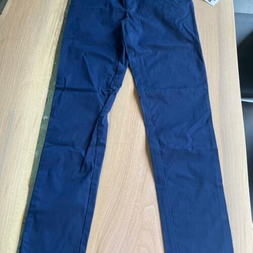 Pantalon Mexx neuf fille 10 ans
Valeur 45$