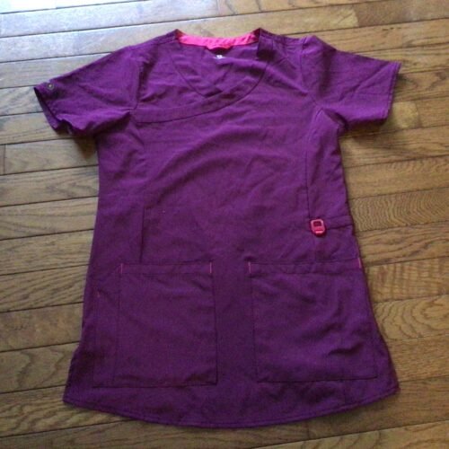 Haut d’uniforme xsmall très beau!