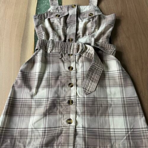 Robe à carreaux.  TP
