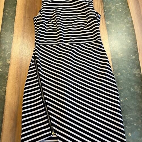 Robe coup de 💖. TP
Dynamite