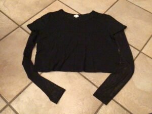 Haut garage noir xsmall/ manches légères