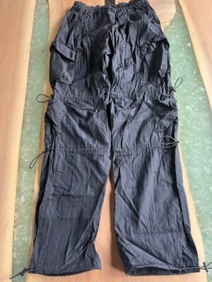 Pantalon toile baggy P
Le Garage