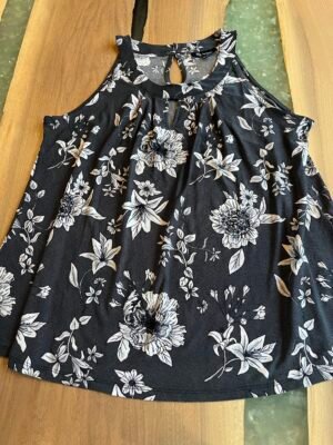img_0595 Belle camisole à fleurs chics TG
Billy Morgan