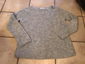 Chandail gris small bb dakota