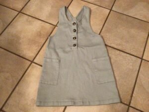 Mandarine & co 12 ans/ pourrait être Très beau avec col roulé ou chandail manches longues