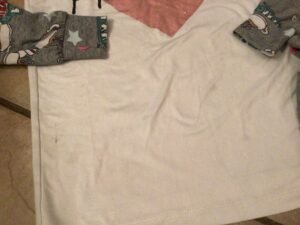 Wow! Pyjama friends 7-8 ans/ super confo! 2-3 minis taches mais très très peu visibles!