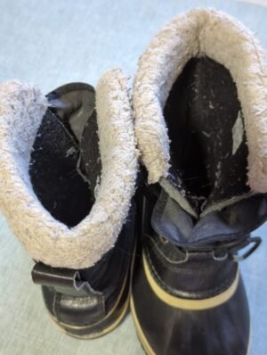 JPEG_20241112_114125_6999602622750721575-scaled.jpg Botte Sorel imperméables gr 2