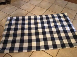 Petite nappe Simons / carrée ou petite rectangulaire