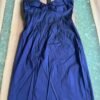 Robe bleue brillante P
Le Château
