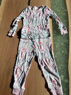 Pyjama motifs arts 2 ans