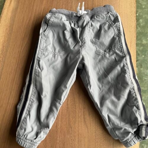 Pantalon sport 18M
OshKosh