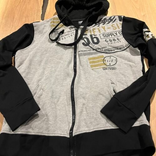 Veste grise et noire P