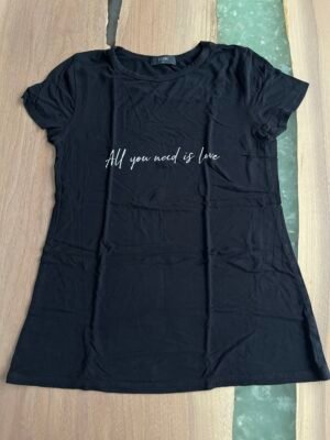 T-shirt noir All you need is love P