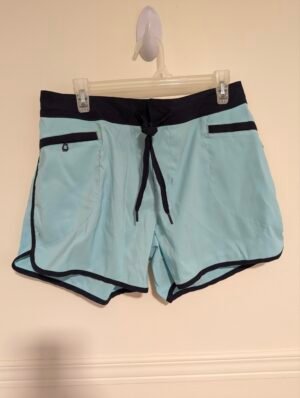 short bleu clair HH à velcro