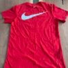 T-shirt Nike P
Mini trou à l’arrière