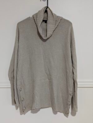 chandail beige TAHARI