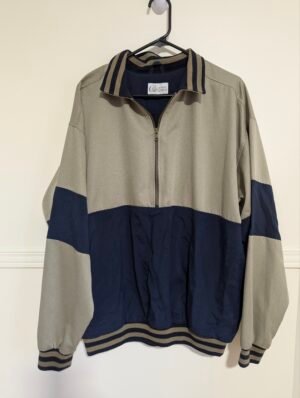 Manteau léger avec doublure en filets , semble large