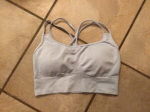 Top bleu poudre semble small