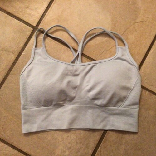 Top bleu poudre semble small