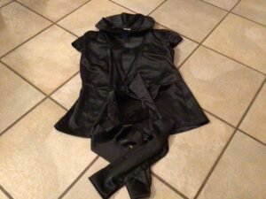 Chemisier satiné noir Suzy Shier xSmall