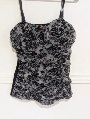camisole fleurie noire et blanche San Francisco