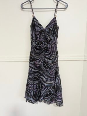 Robe ligné avec belles bretelles