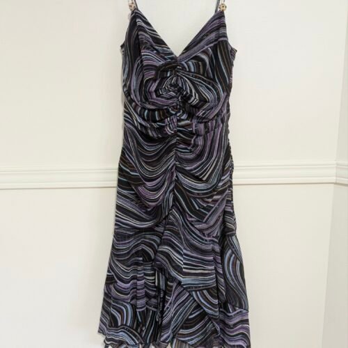 Robe ligné avec belles bretelles