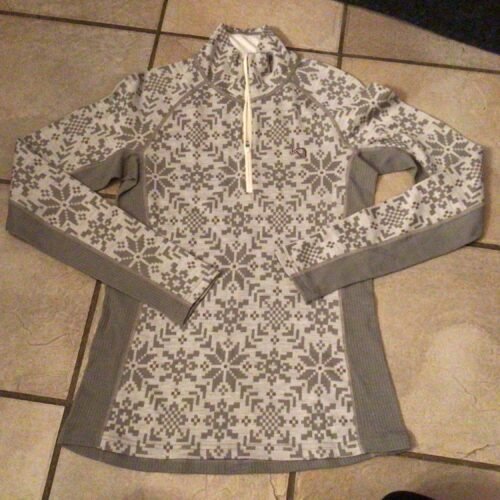 Magnifique  Kari traa / sous vêtement large/ vaut 145$!! / petit trou dans le cou