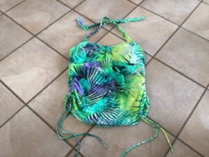 Beau haut de maillot Christina gr 16 ans impeccable!