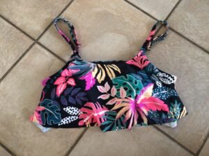 Haut maillot semble large ❤️❤️