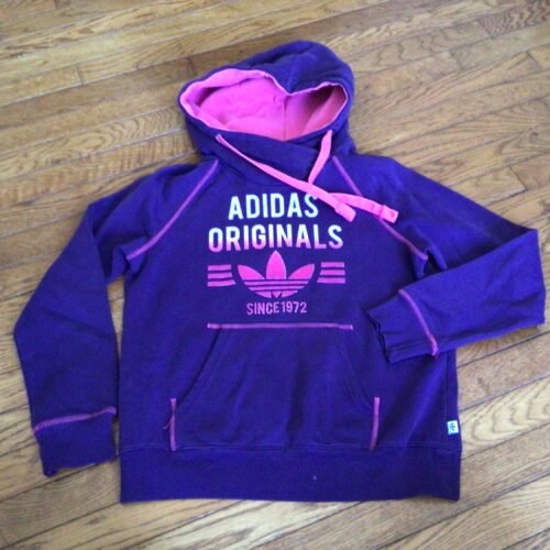 Hoodie ADIDAS super beau! Small/ deux mini taches, devraient partir au lavage