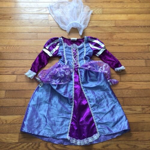 Belle robe de princesse one size (semble faire 3-5 ans)