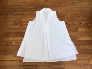 Camisole médium mais faite grande