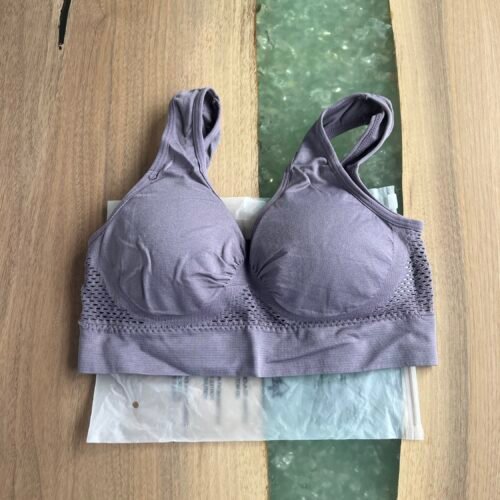 Top sport neuf P
Encore dans son sac. Mauve
