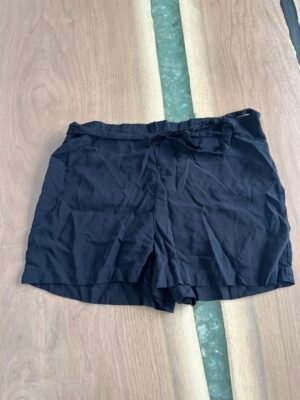 Short noir avec ruban à la taille TG
Ardène