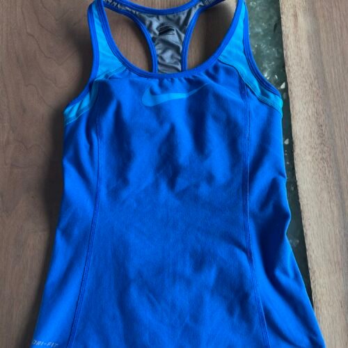 Camisole Nike avec top intégré P