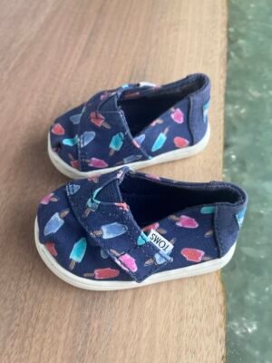 Mignons souliers Toms 3