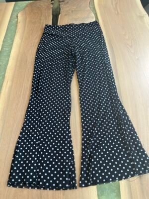 Pantalon filet à pois G
Par dessus pour maillot 🤔