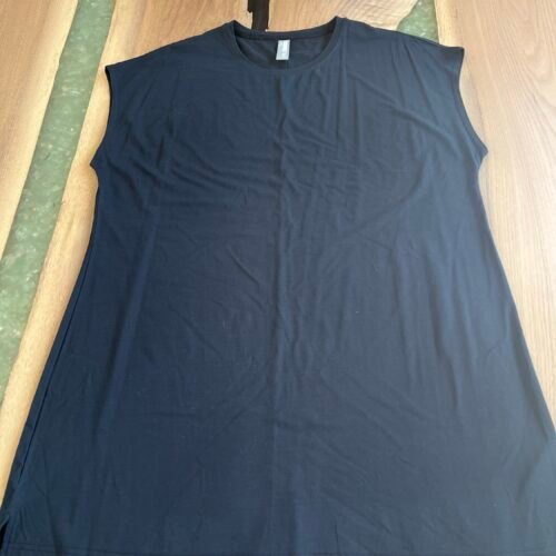 Robe noire douce TG
Friday