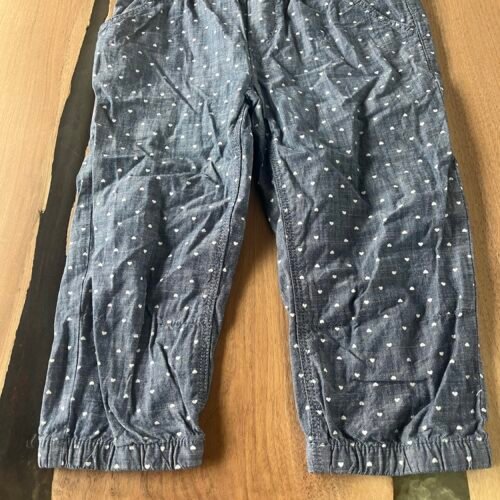 Jeans léger motifs ♥️ 8-9 ans
H&M