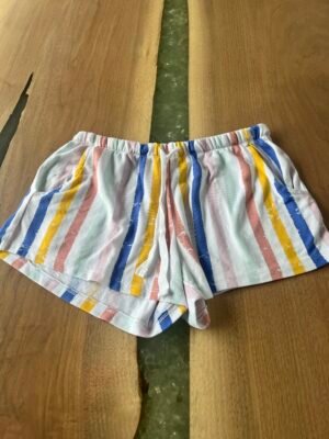 Shorts style ratine légère M
Parfait avec un maillot