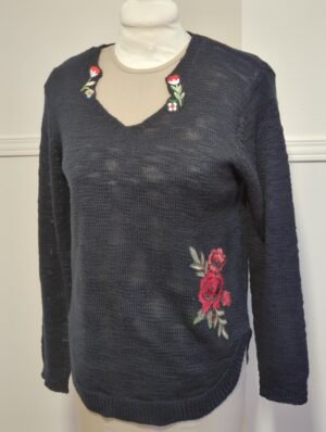 chandail en tricot semble gr large