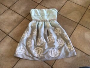 BCBG MAX AZARIA WOW WOW WOW! Gr 4 / magnifique!