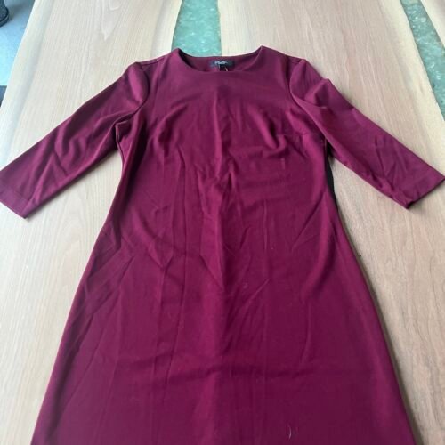 Robe prune  6
Rachel Roy