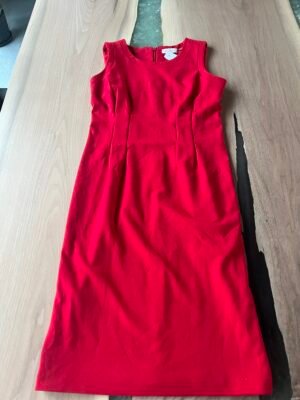 Robe chic rouge   4
Calvin Klein