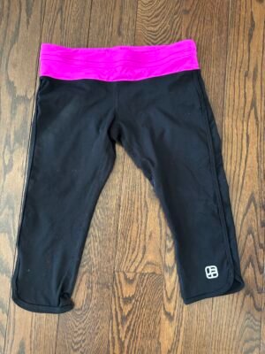 Legging 3/4 joshua Perets small
Pochette en arrière